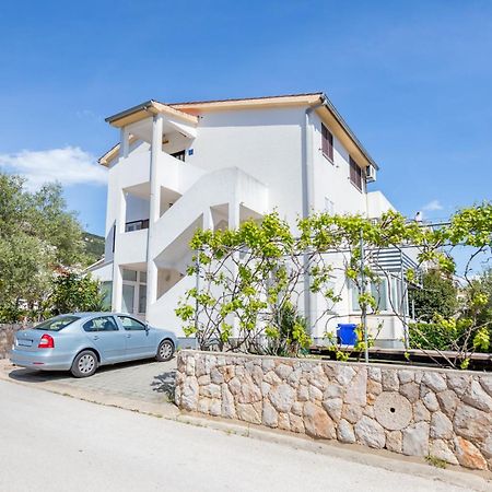 Apartments Mikulina Baska  Exterior photo